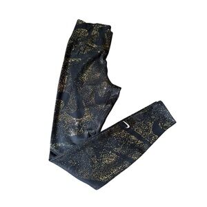 NWOT Nike Black and Gold Speckled DRI FIT Leggings